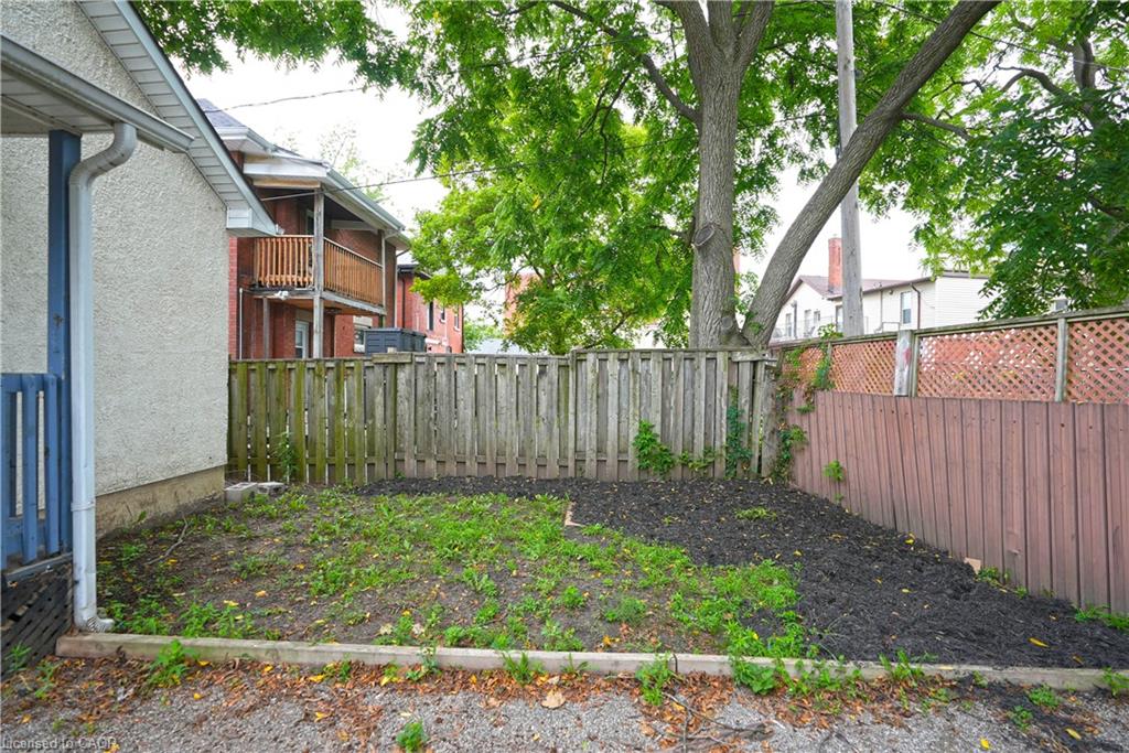 26 Avenue Place Property Photo 14