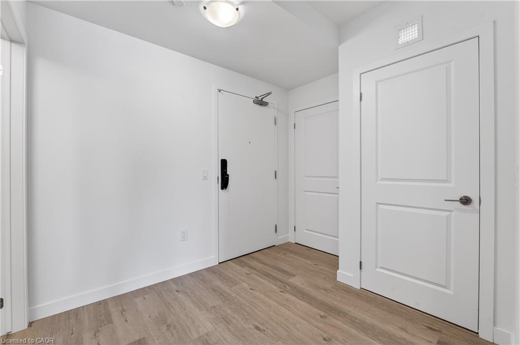 211-461 Green Road Property Photo 5