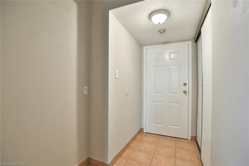 208-400 York Boulevard Property Photo 7