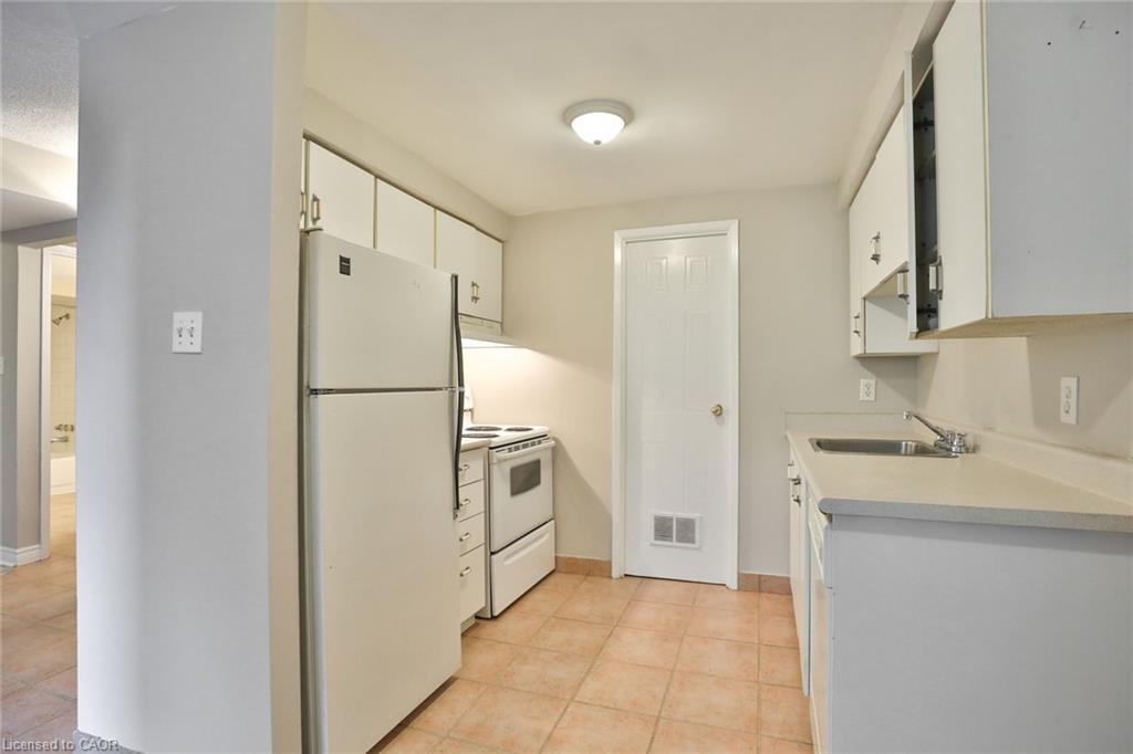 208-400 York Boulevard Property Photo 13