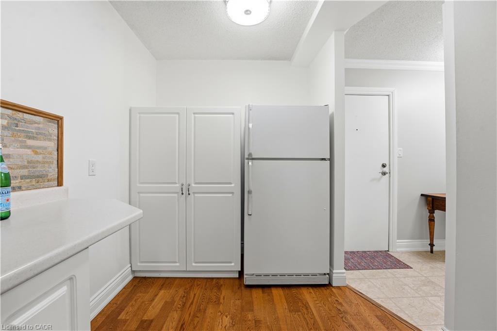 206-944 Caledonian View Property Photo 15