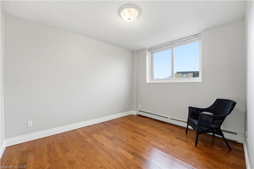 206-944 Caledonian View Property Photo 19
