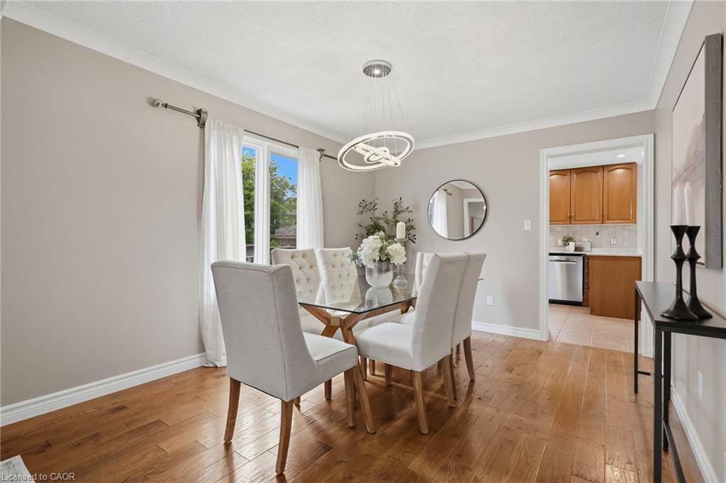 34 Keewaydin Street Property Photo 10