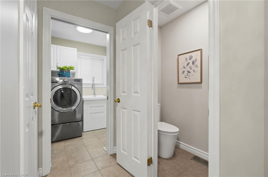 34 Keewaydin Street Property Photo 13