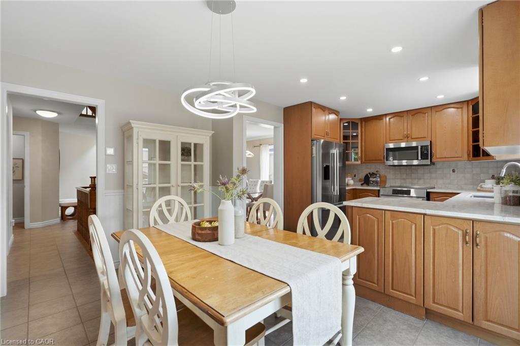 34 Keewaydin Street Property Photo 21