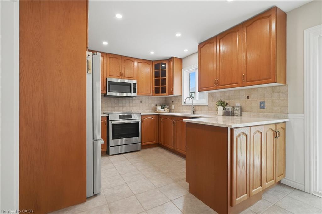 34 Keewaydin Street Property Photo 24