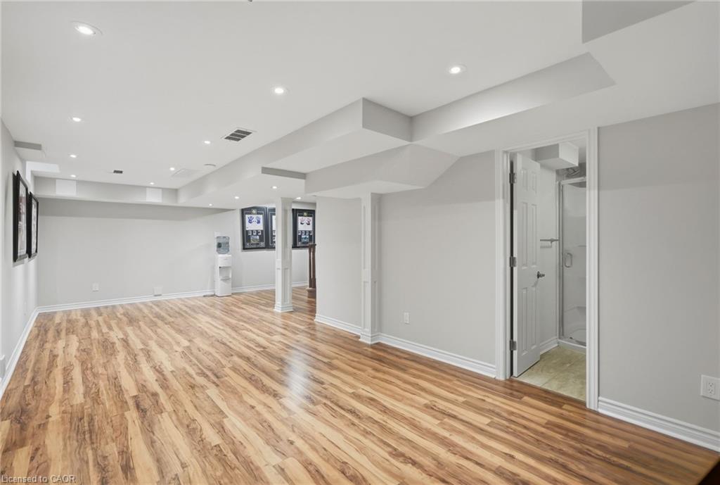 34 Keewaydin Street Property Photo 43
