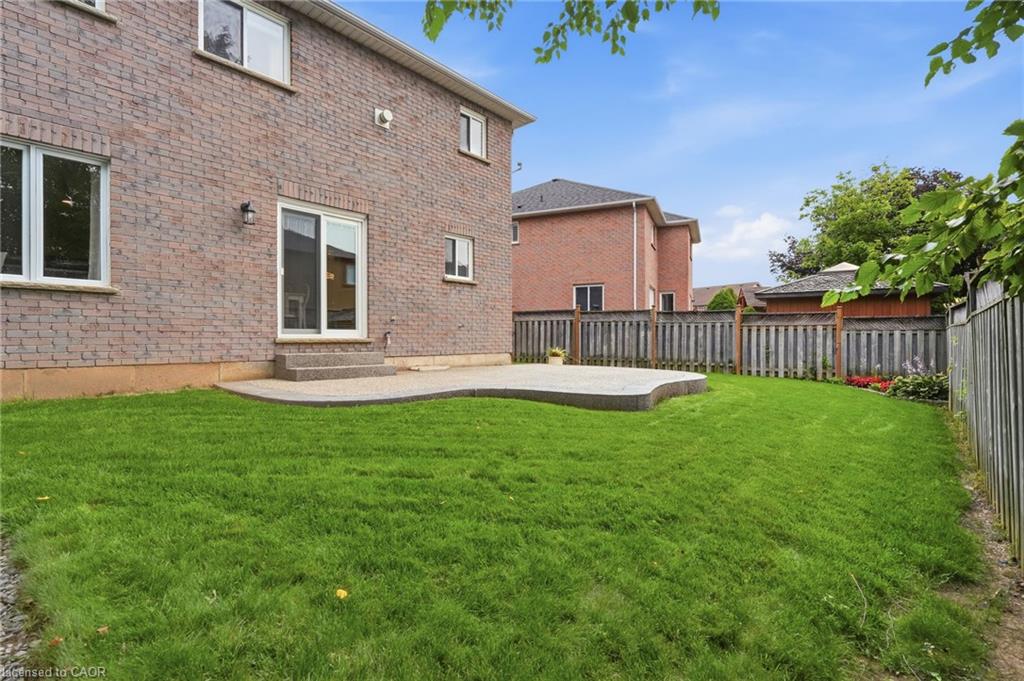 34 Keewaydin Street Property Photo 46
