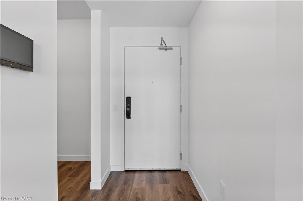 606-461 Green Road Property Photo 4