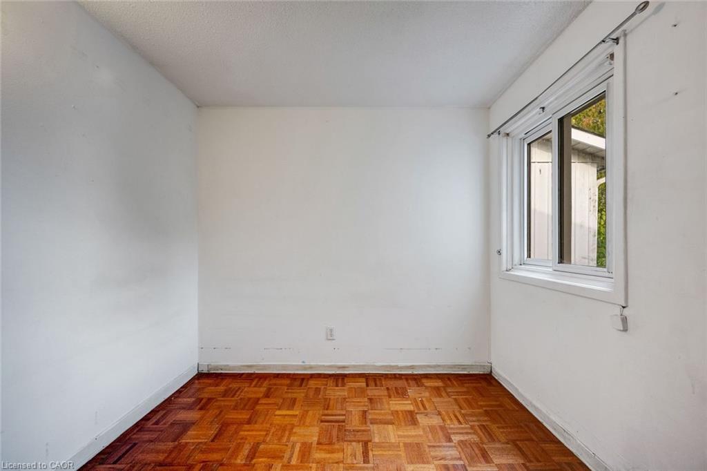 13 Holmstead Court Property Photo 28