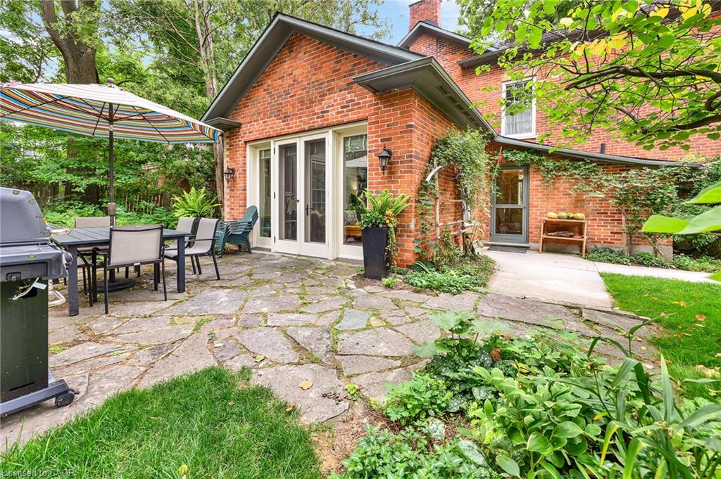 30 Moir Street Property Photo 2