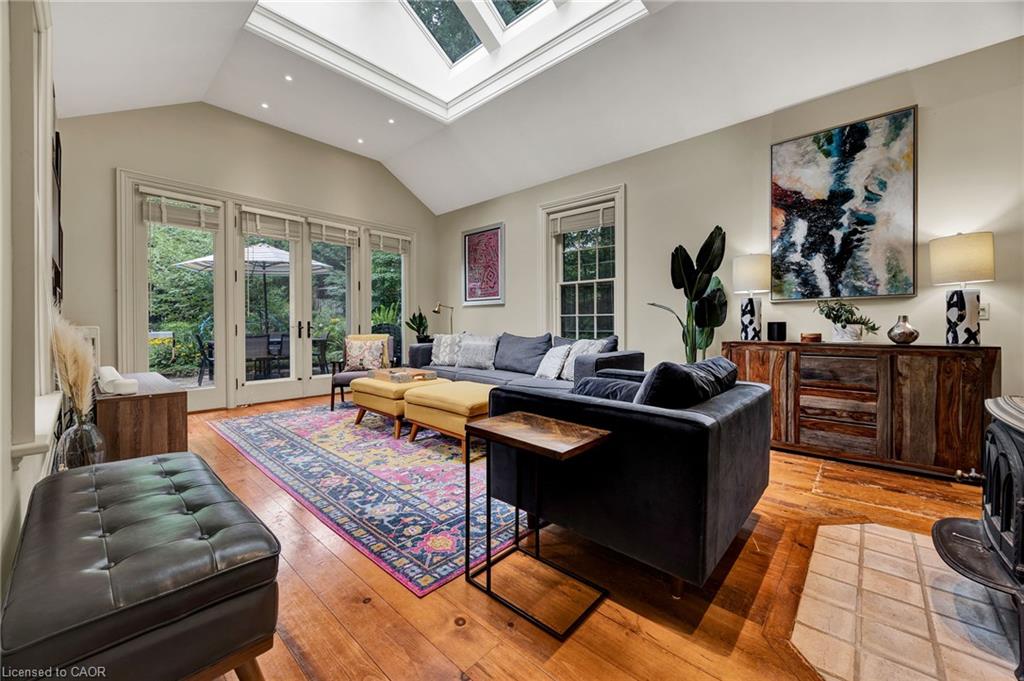 30 Moir Street Property Photo 5