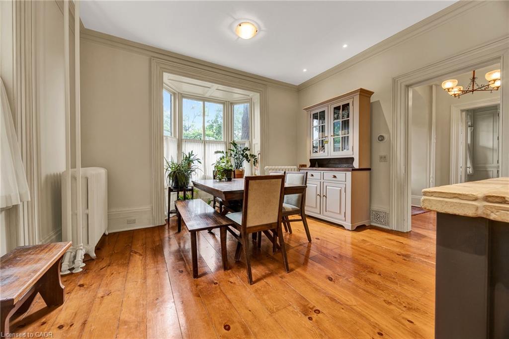 30 Moir Street Property Photo 11