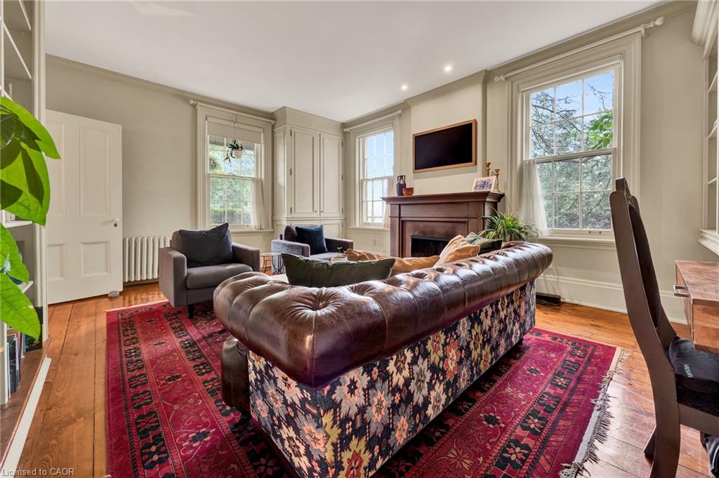 30 Moir Street Property Photo 12