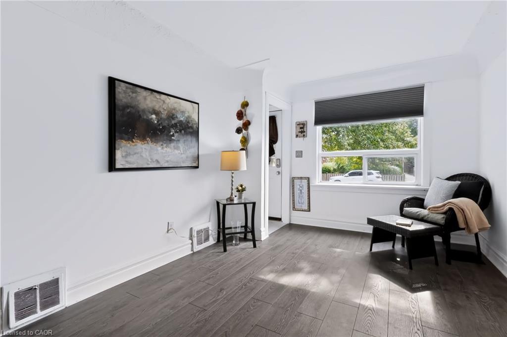 703 Brighton Avenue Property Photo 8
