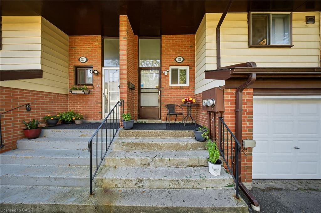 201-180 Mississauga Valley Boulevard Property Photo 3
