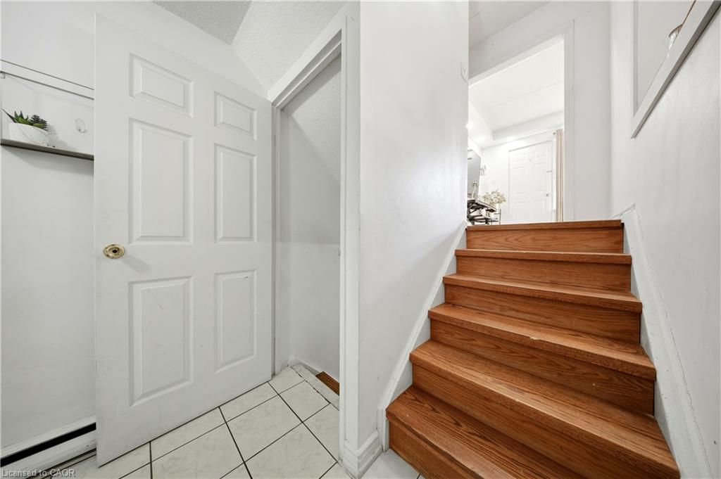 201-180 Mississauga Valley Boulevard Property Photo 9