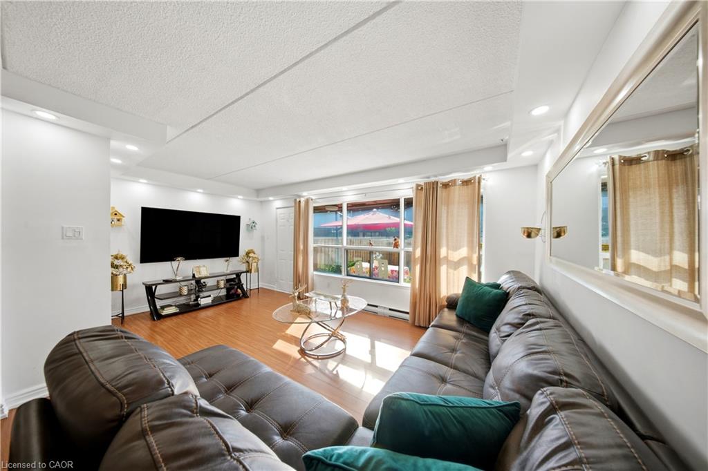 201-180 Mississauga Valley Boulevard Property Photo 12