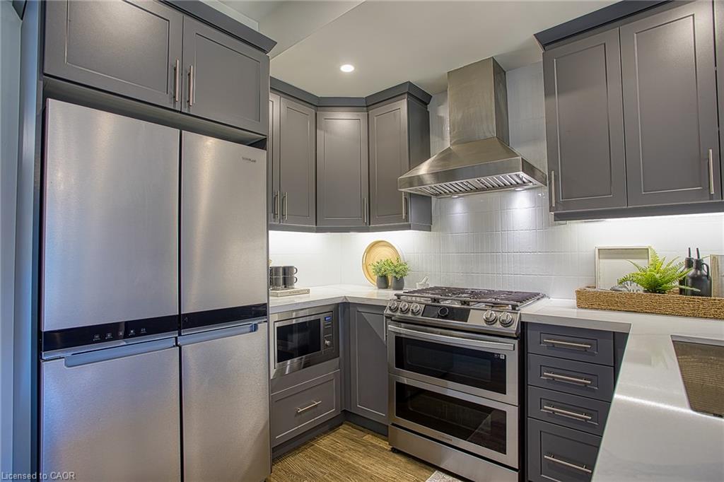 4-383 Dundas Street E Property Photo 8