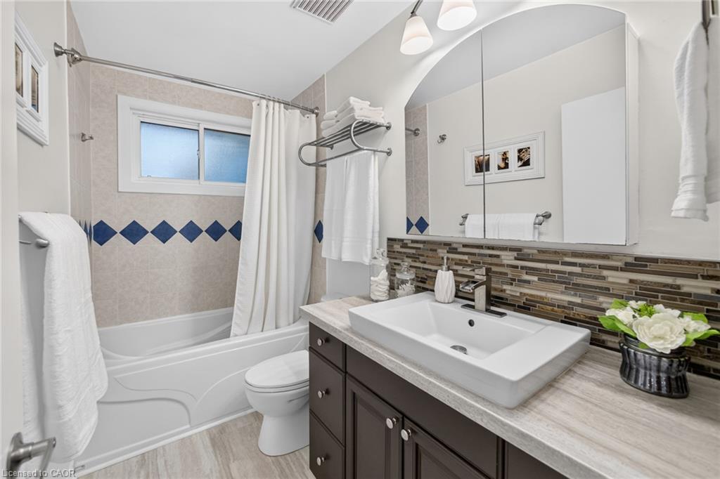 11749 Tenth Line Property Photo 18