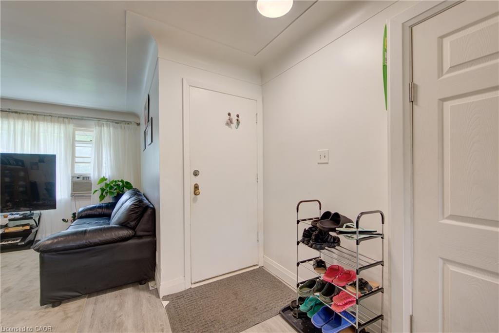 189 Gatewood Road Property Photo 8