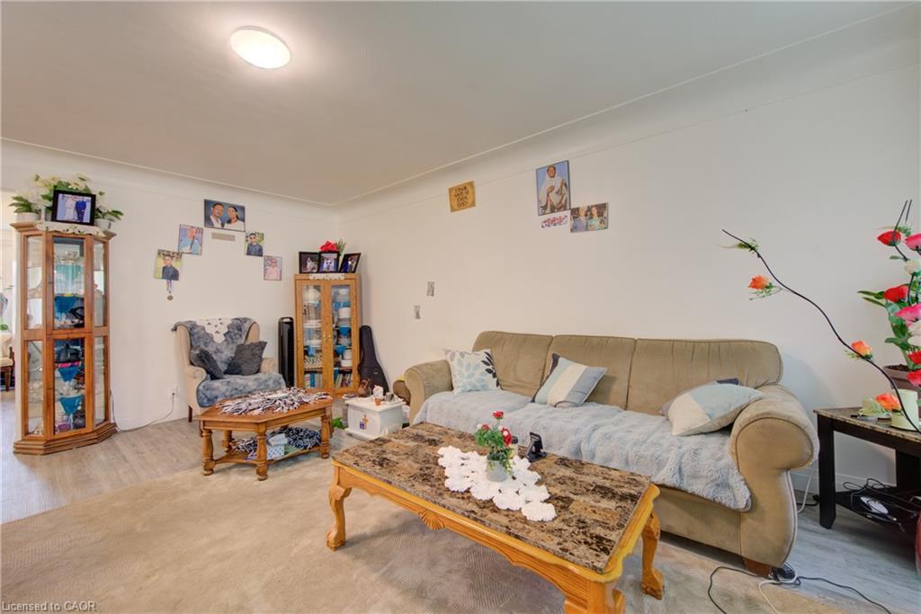 189 Gatewood Road Property Photo 10