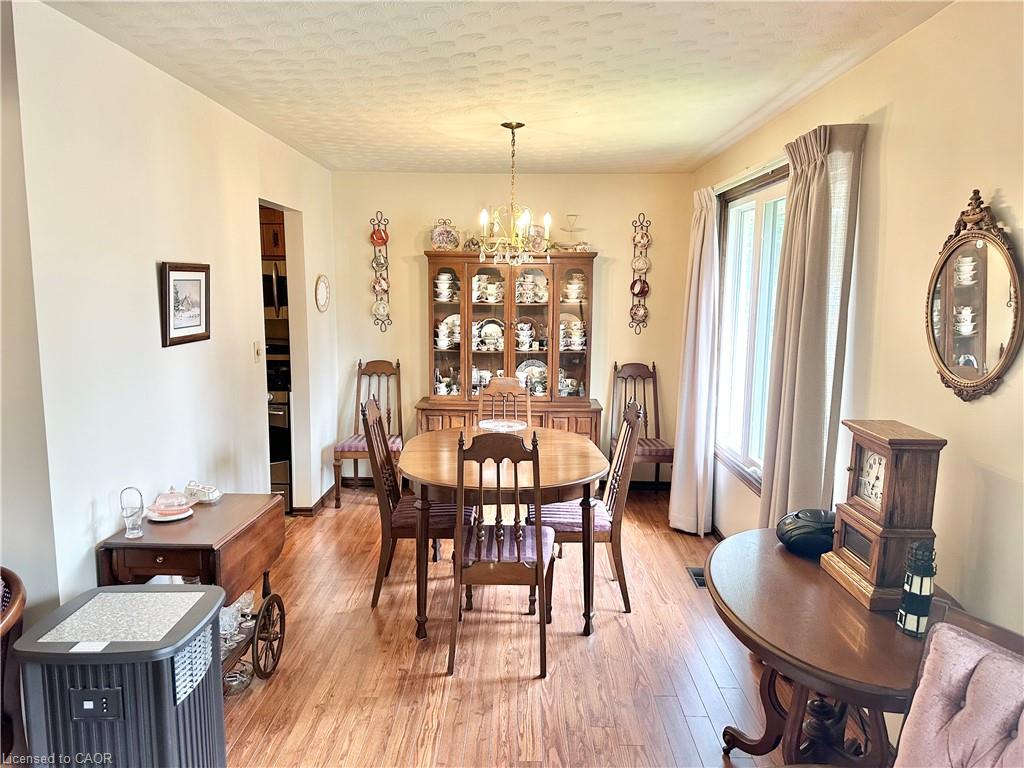44 Douglas Avenue Property Photo 8