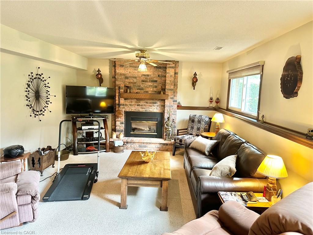 44 Douglas Avenue Property Photo 22