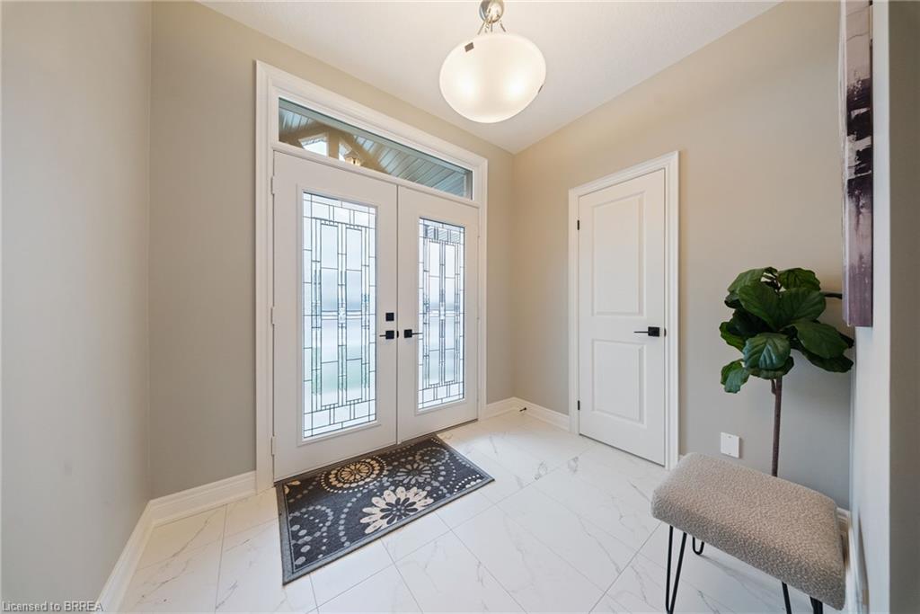 147 Craddock Boulevard Property Photo 2