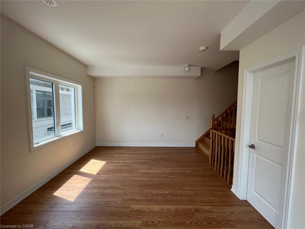 32-10 Halliford Place Property Photo 3