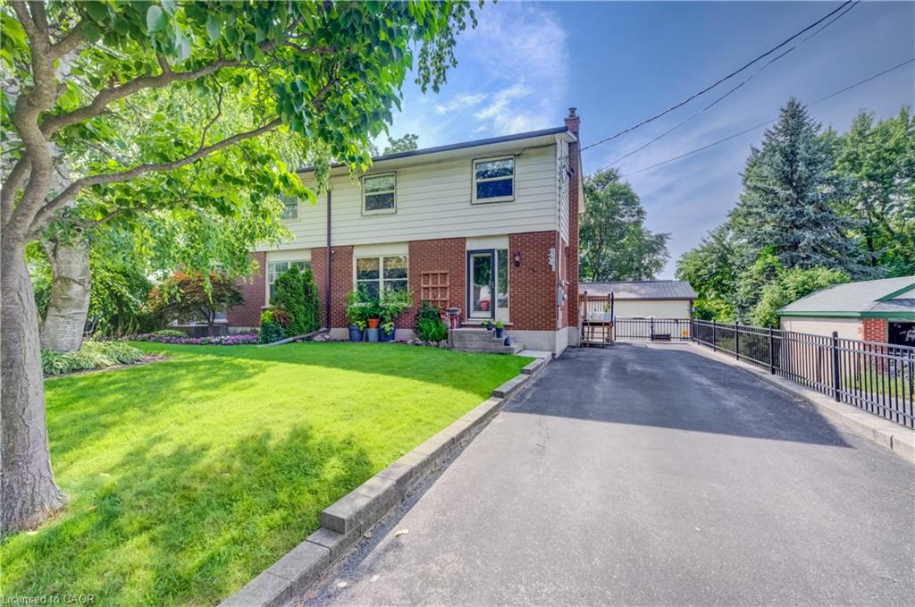 124 Queensway Drive Property Photo 3
