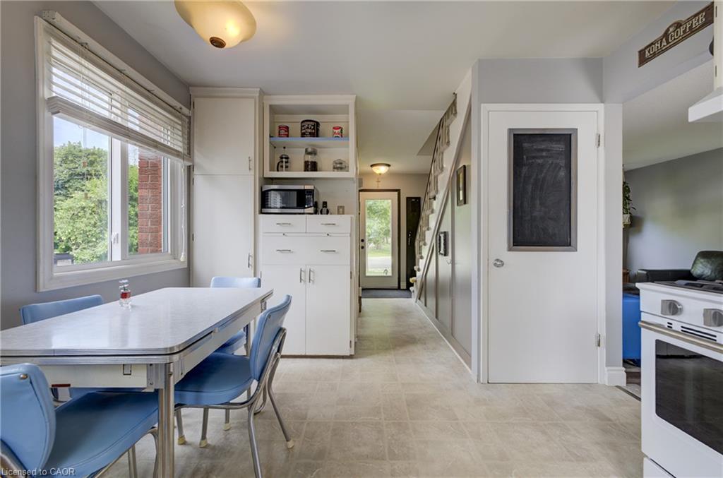 124 Queensway Drive Property Photo 10