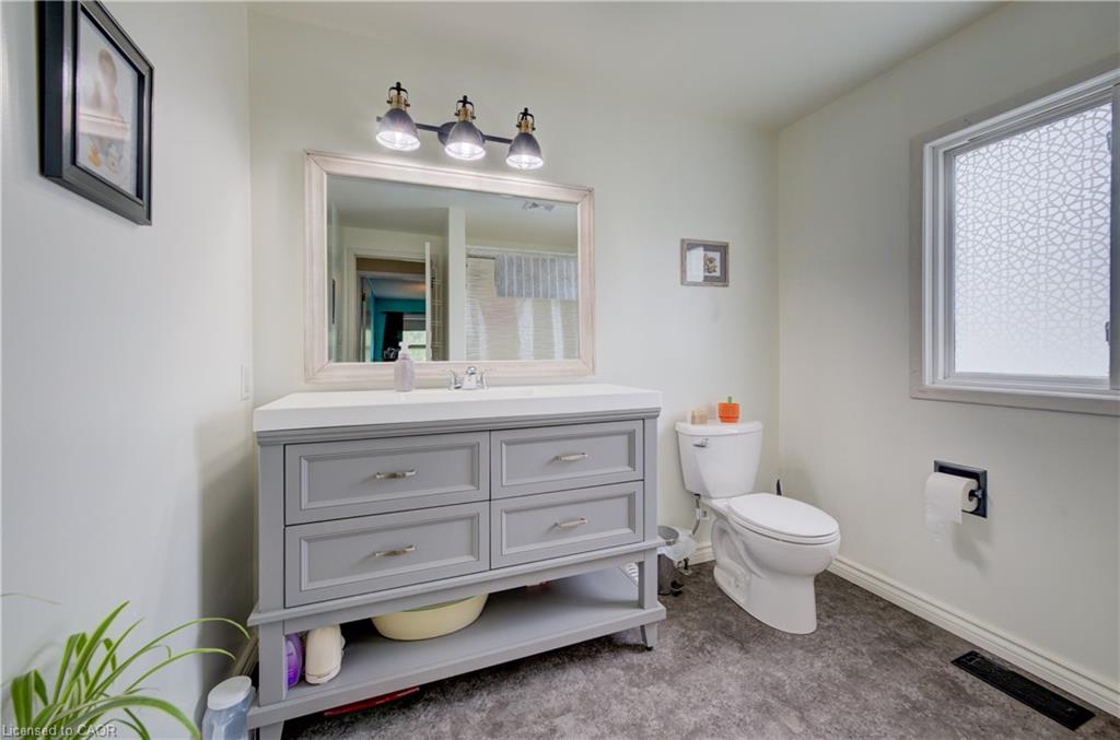 124 Queensway Drive Property Photo 19