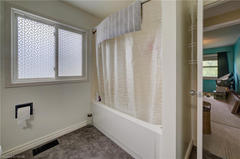 124 Queensway Drive Property Photo 20