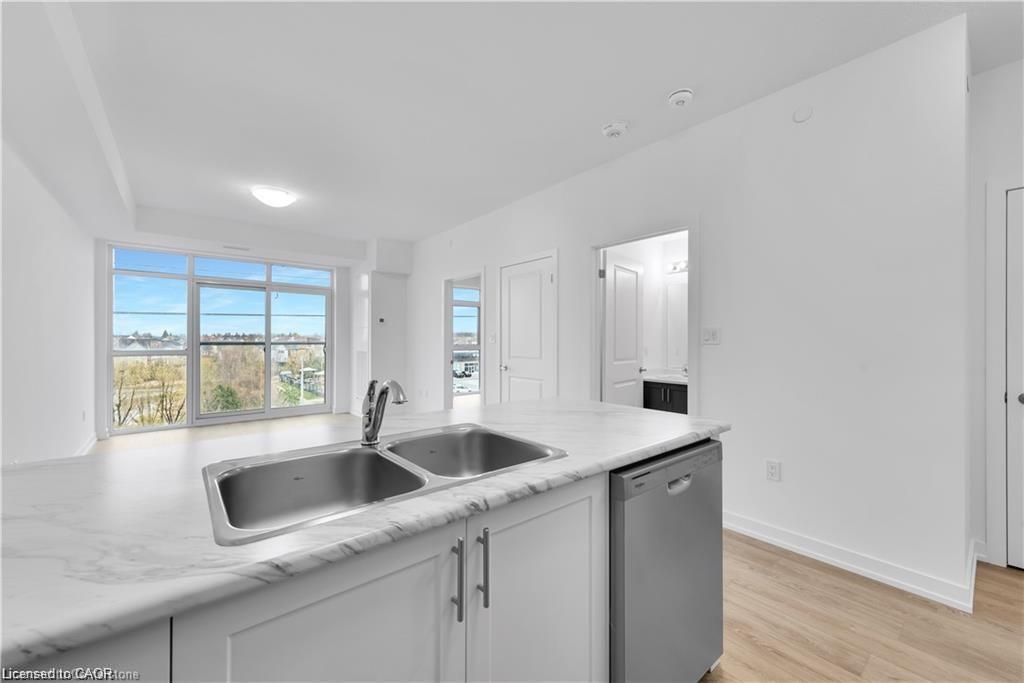 404-470 Dundas Street E Property Photo 16