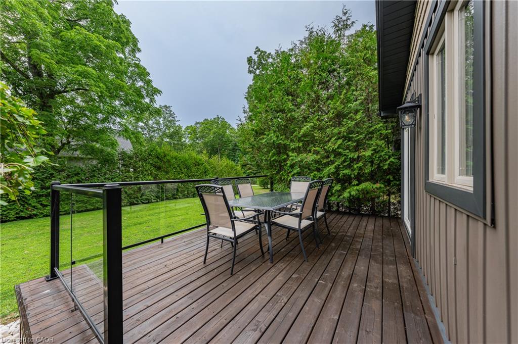 4905 Mapleview Crescent Property Photo 39