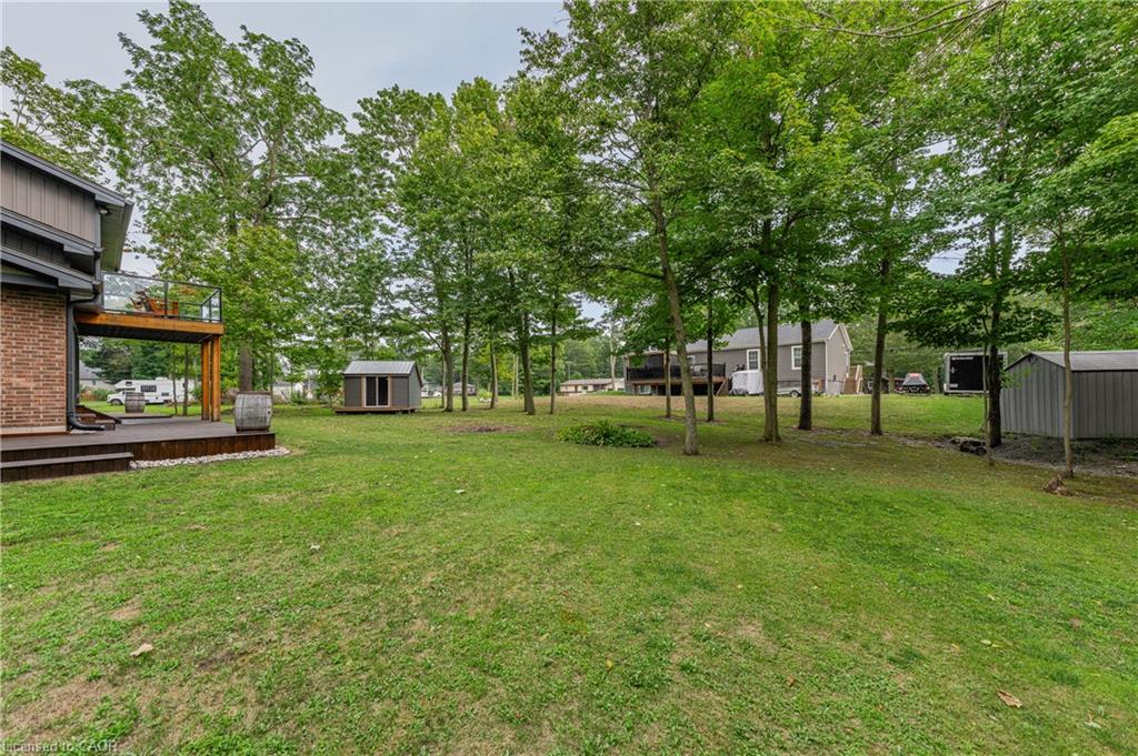 4905 Mapleview Crescent Property Photo 41