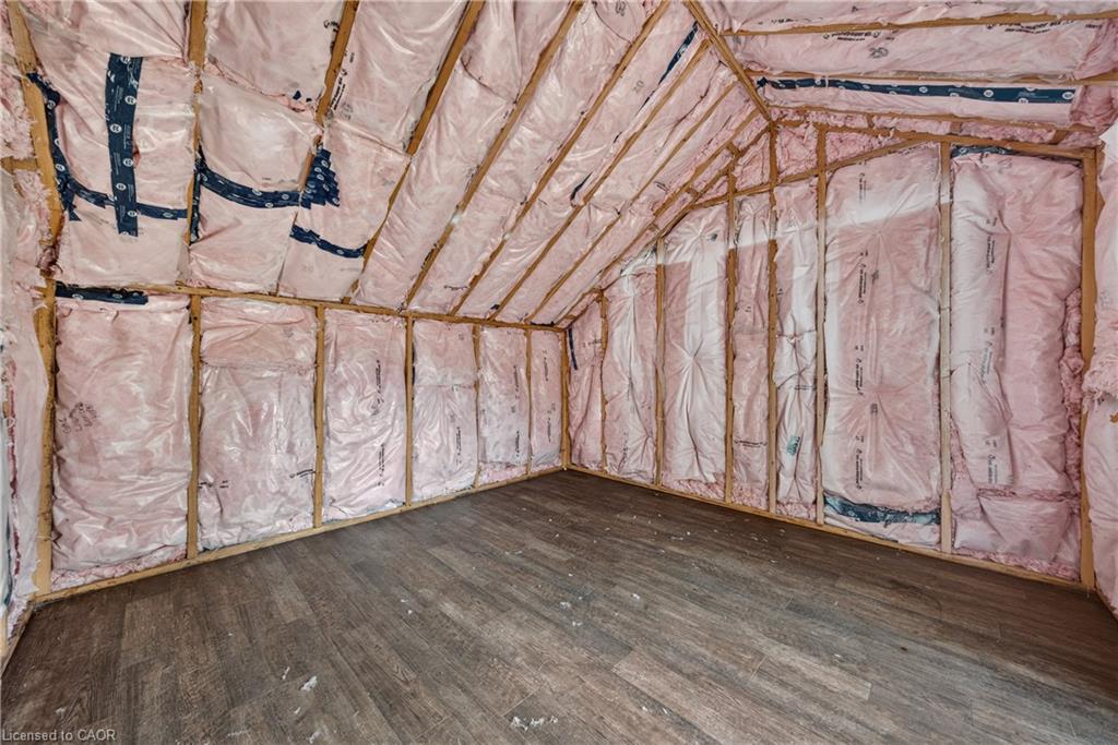 4905 Mapleview Crescent Property Photo 47