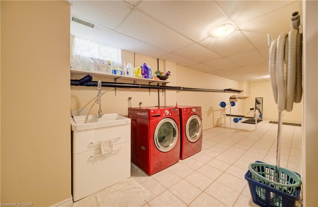 44 Oakwood Drive Property Photo 40