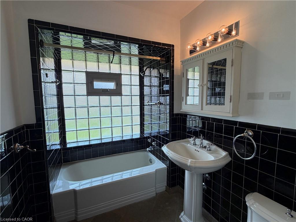 603 Rymal Road W Property Photo 5