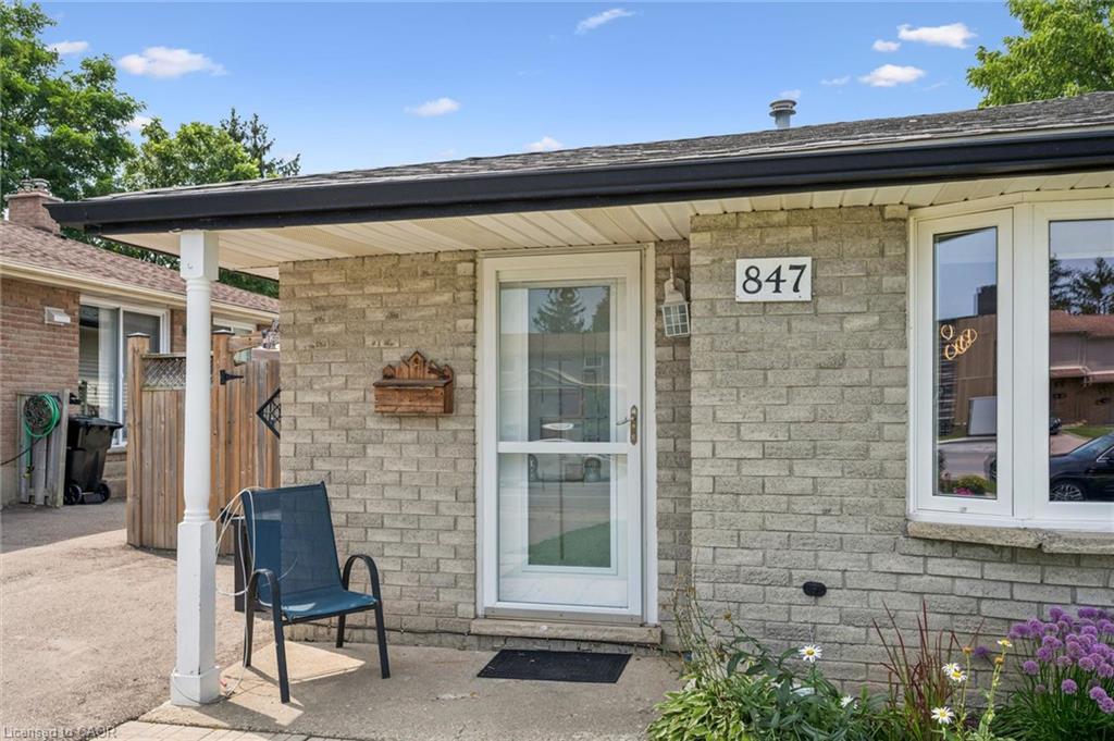 847 Doon Village Road Property Photo 4