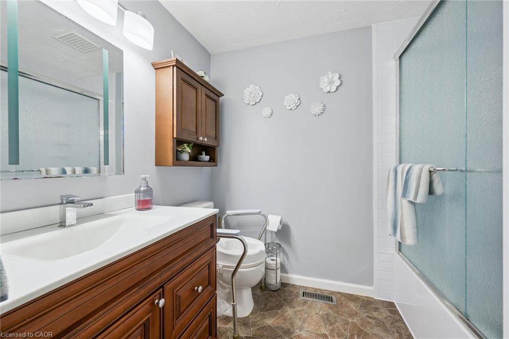 847 Doon Village Road Property Photo 25