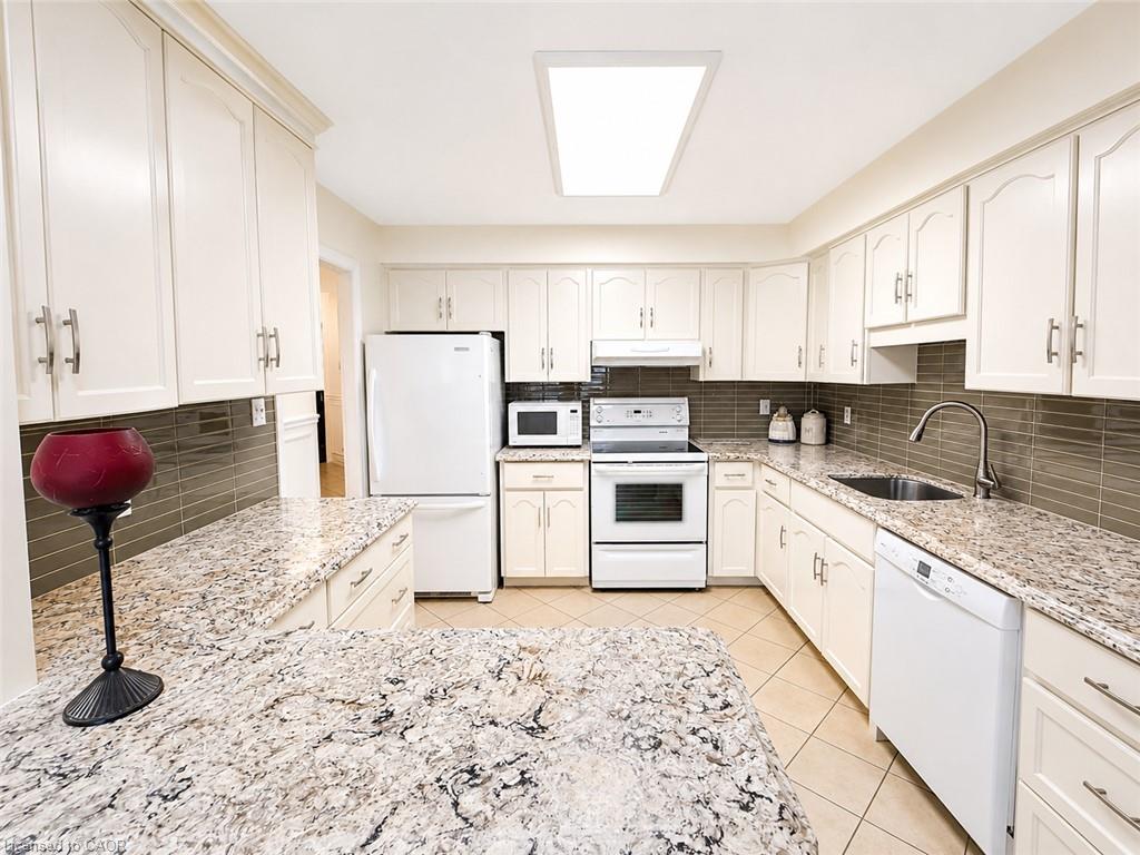 507-8 Village Green Boulevard Property Photo 4