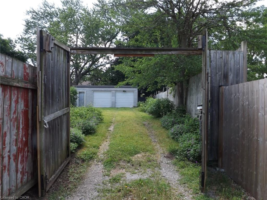 5815 Main Street Property Photo 18