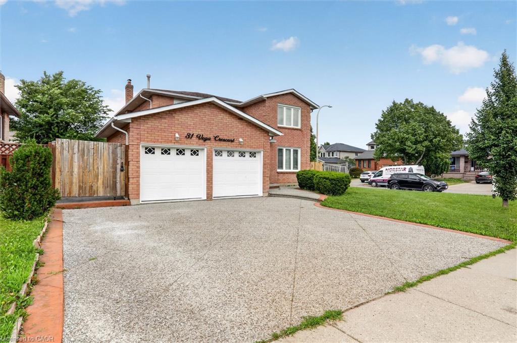 31 Vega Crescent Property Photo 2