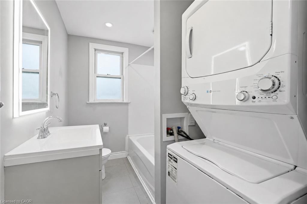 35 Centennial Parkway S Property Photo 19