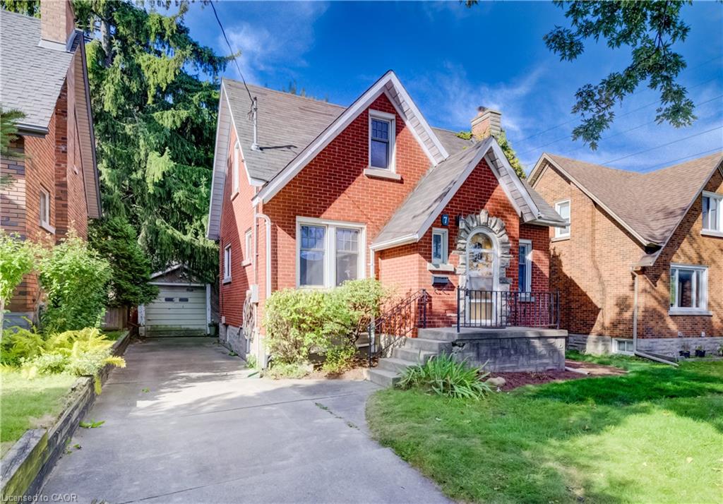 7 Locust Street Property Photo 1