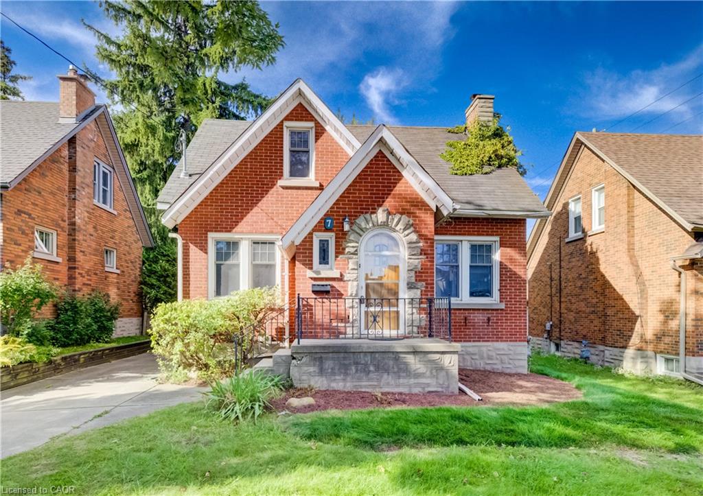 7 Locust Street Property Photo 2