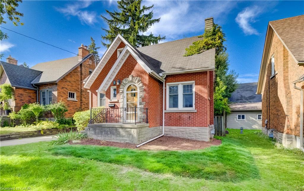 7 Locust Street Property Photo 3