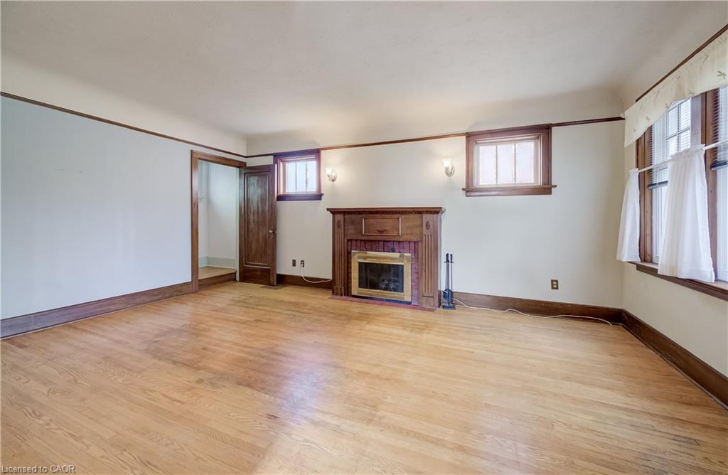 7 Locust Street Property Photo 6